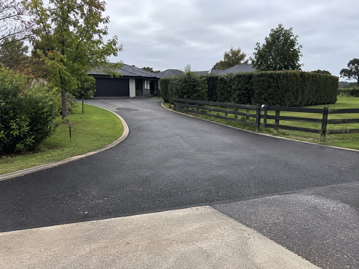 Asphalt resurfacing and pavement repairs in Palmerston North